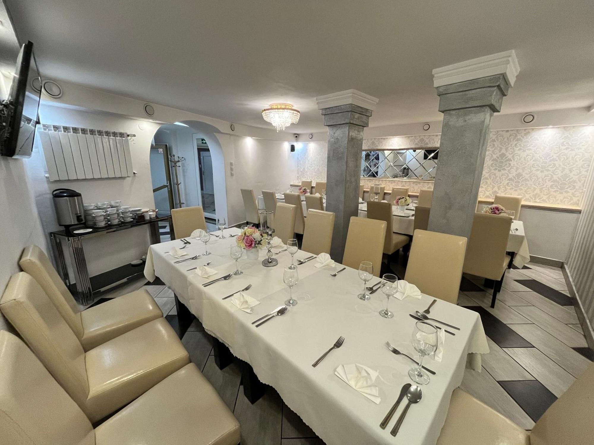 Hostel & Restauracja Santorini Bialystok Bagian luar foto