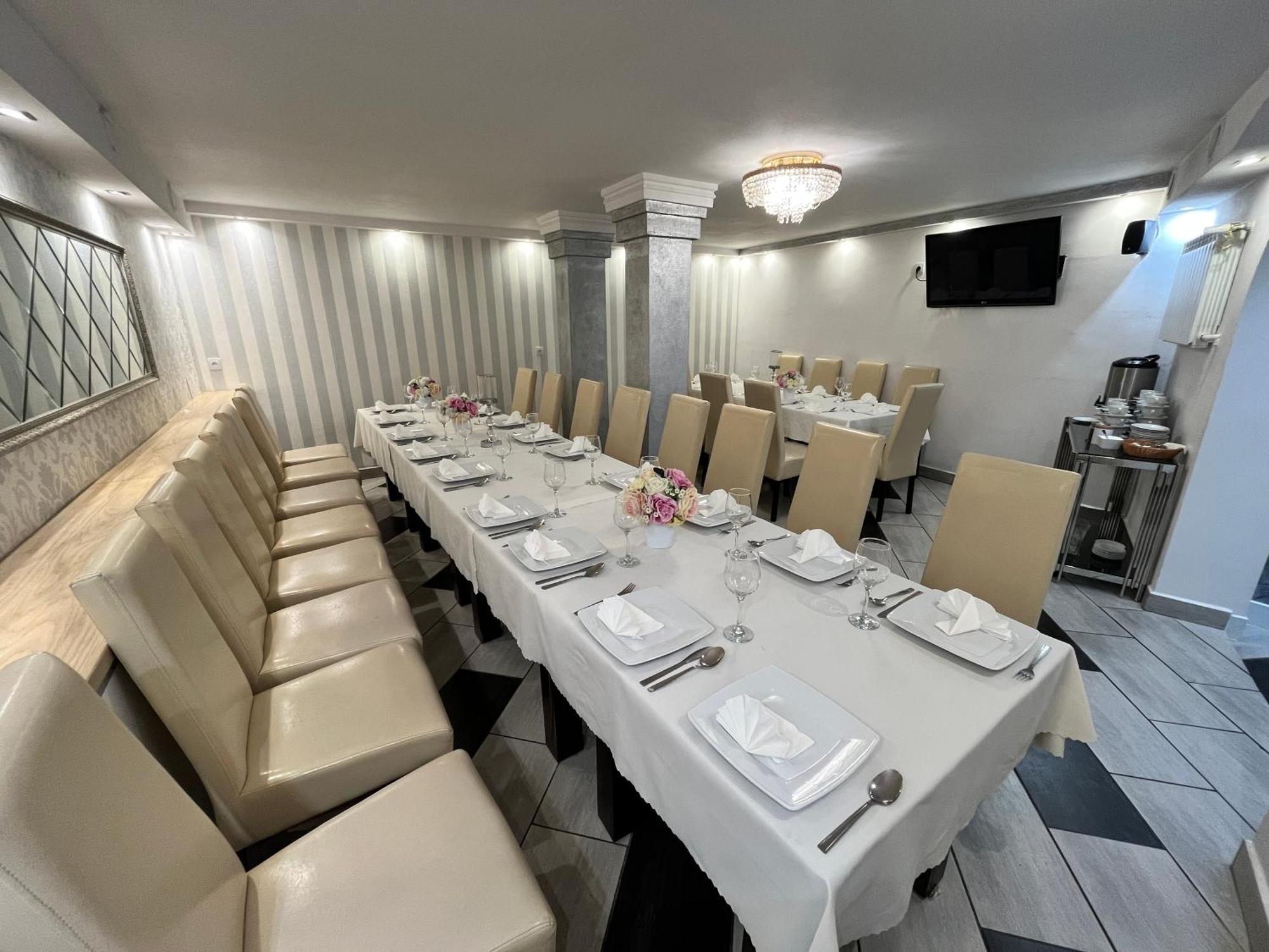 Hostel & Restauracja Santorini Bialystok Bagian luar foto