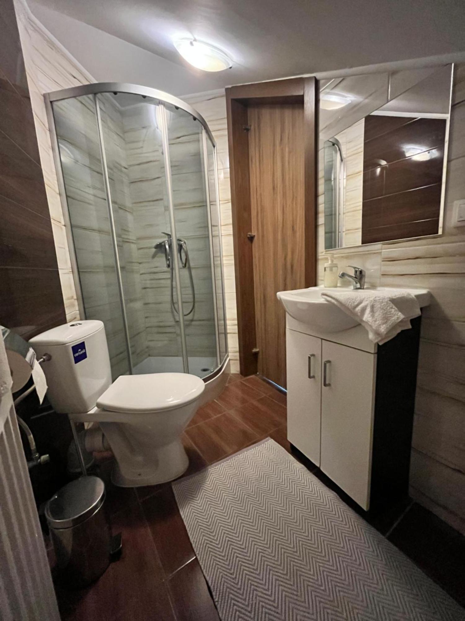 Hostel & Restauracja Santorini Bialystok Bagian luar foto