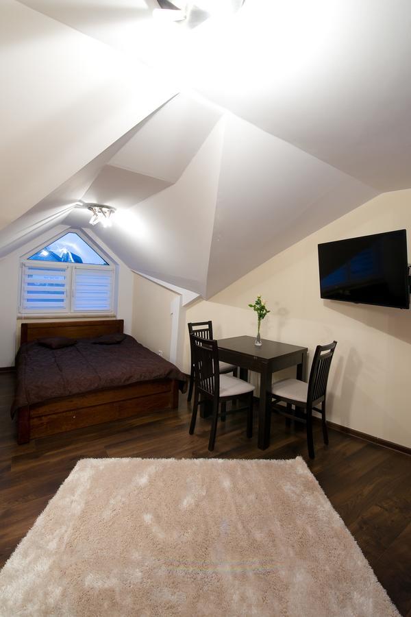 Hostel & Restauracja Santorini Bialystok Bagian luar foto