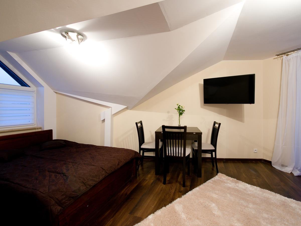 Hostel & Restauracja Santorini Bialystok Bagian luar foto
